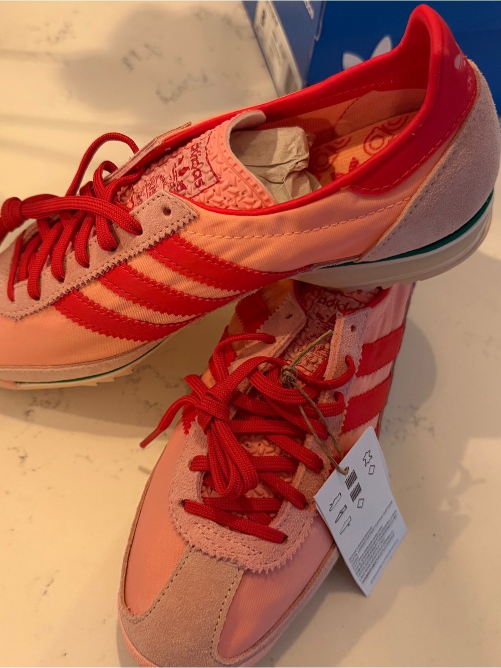 adidas Women’s Originals Pink /Red Retro Sneaker Samba Adidas Runs Large Size 8 - Picture 2 of 9